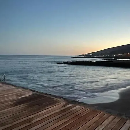 Piso Nuevo En El Al Lado Del Mar Realizamos Servicio De Excursiones Con Guia *